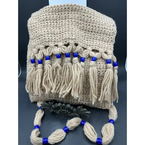 Vintage 70s Handmade Tan Crochet Boho w/Tassels Shoulder Bag Purse Fully Lined! - Picture 2 of 7
